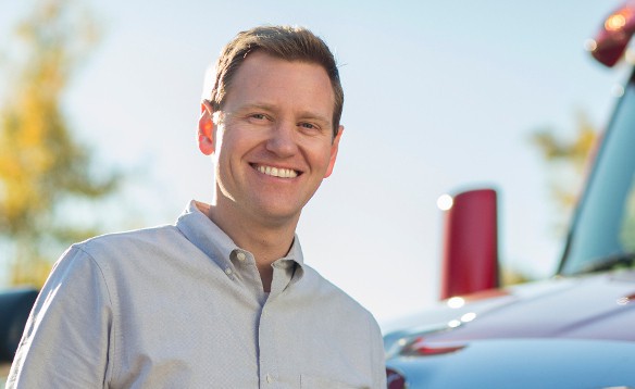  Eric Fuller has taken over for his father and co-founder Max as CEO of truckload carrier U.S. Xpress. Max Fuller will remain involved in the company as executive chairman. Lisa Quinn Pate, daughter of co-founder Patrick Quinn, has been promoted to president and chief administrative officer. 