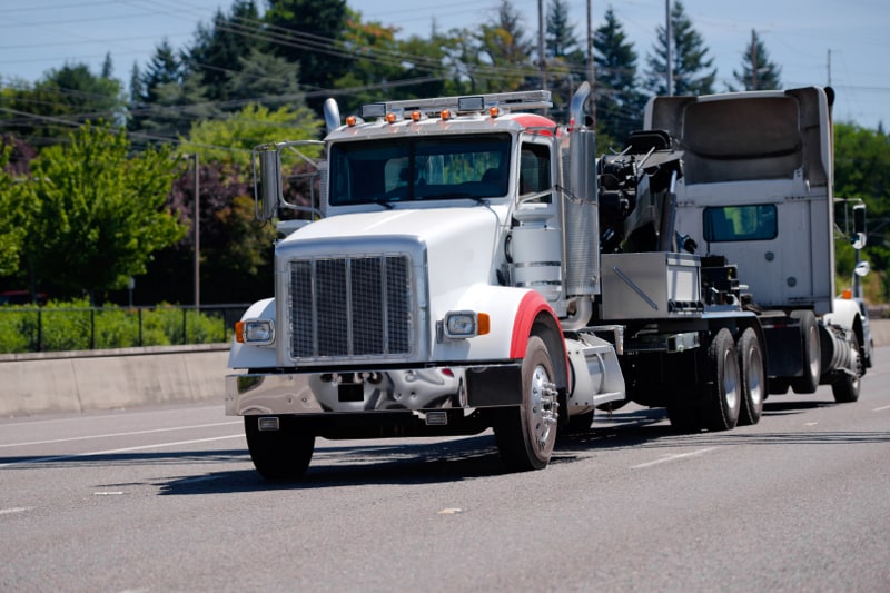  Roadside breakdowns cost up to 4 times as much as a repair in a shop, and some fleets suffer many more of these than other fleets do. ( Photo: Shutterstock ) 
