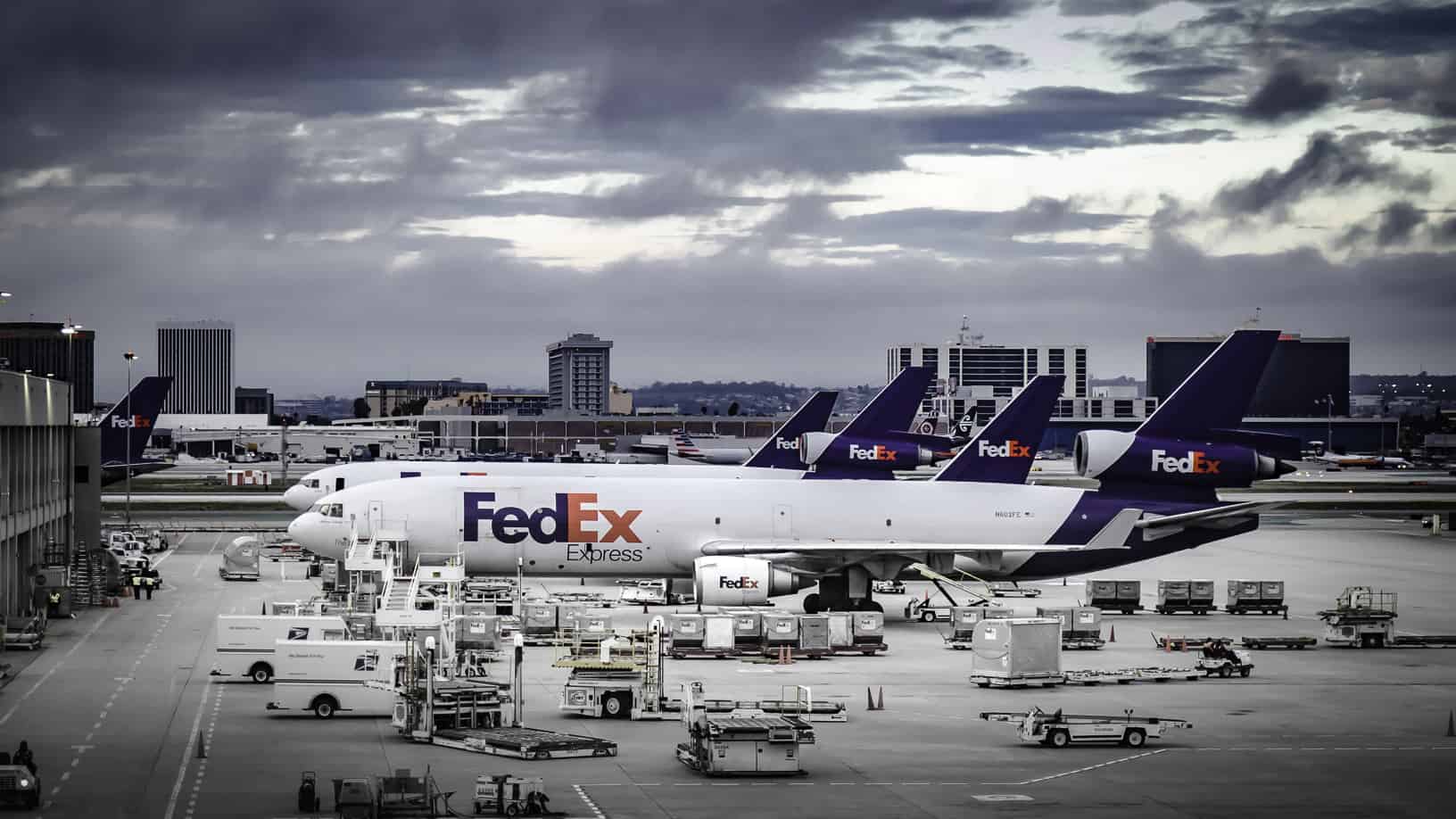Stung by poor fiscal q2 print, FedEx looks to guide analysts toward ...