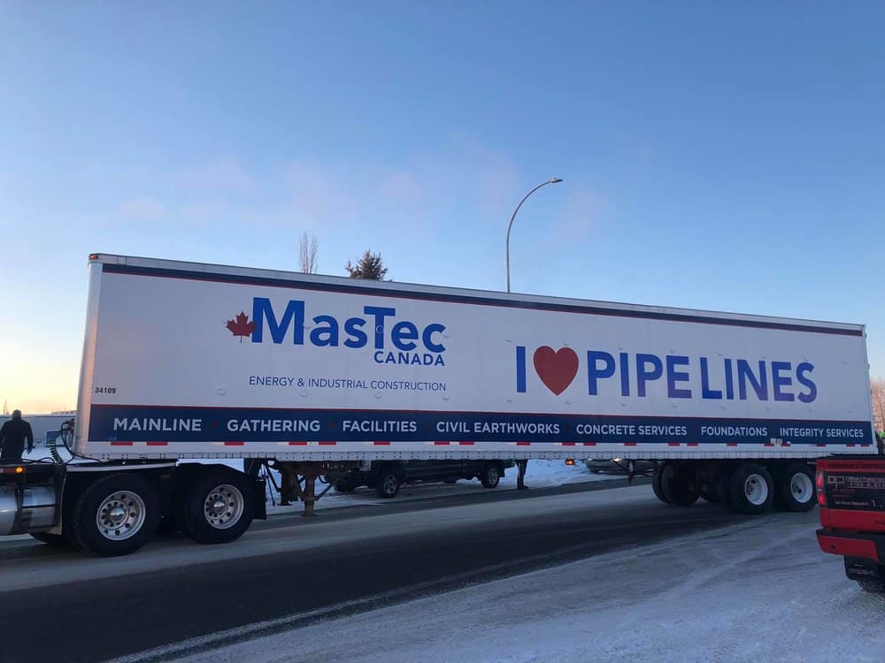  A pro-pipeline message adorns a trailer on the United we roll convoy in alberta on feb. 14. photo/starla dawn 