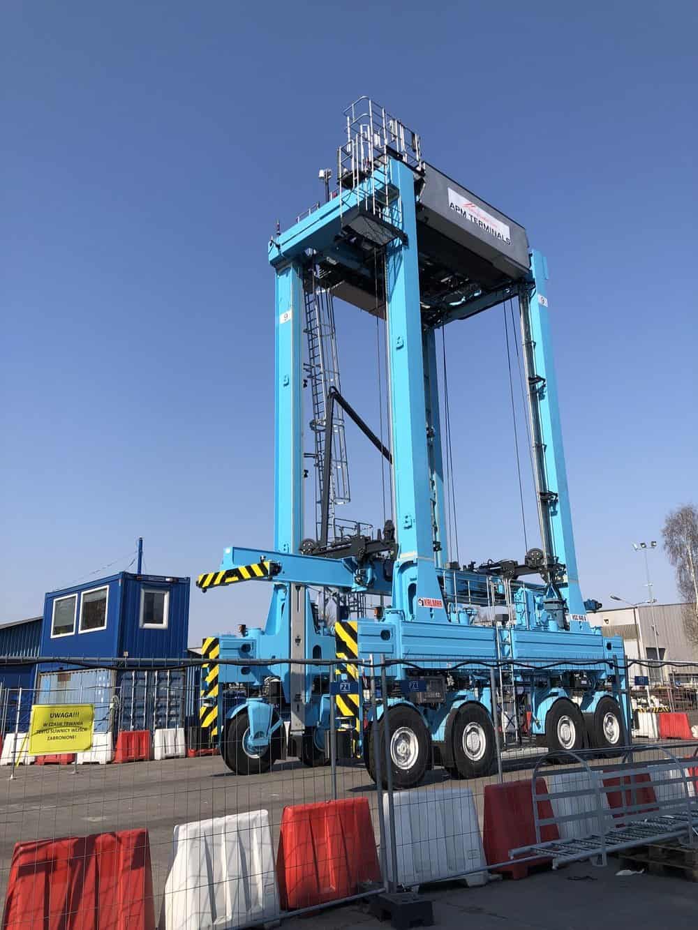  An automated straddle carrier that APM plans to test (Photo: APM) 