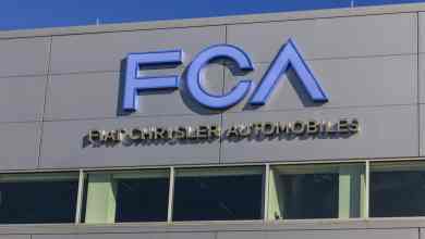 Fiat Chrysler proposes merger with Renault to form third-largest auto manufacturer (Photo: Shutterstock)