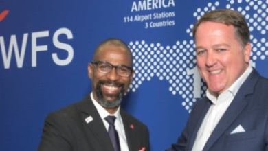 6_6_Elliott_Paige_with_Craig_Smyth__CEO_of_WFS