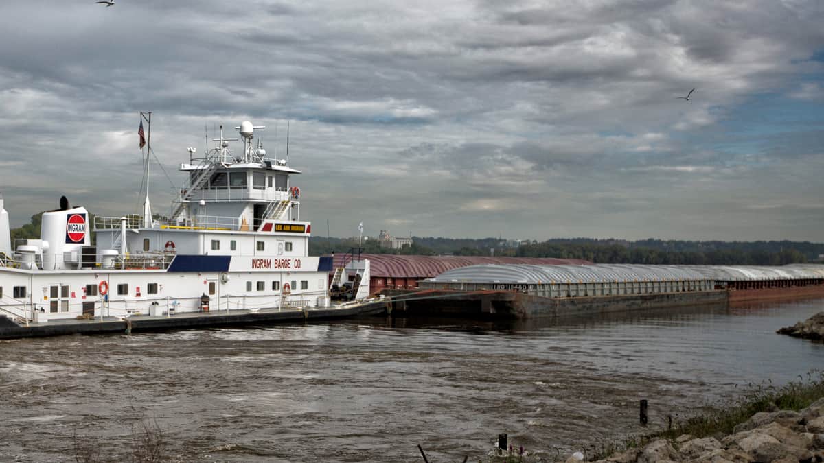 Barge traffic on Mississippi slowly recovering - FreightWaves