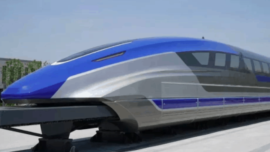 China unveils a train that cruises at 373 miles per hour (Photo: CRRC)