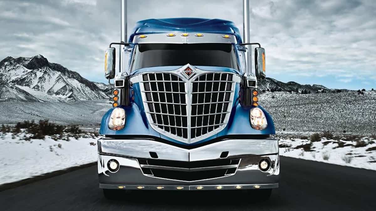 International LoneStar heavy-duty truck