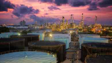 Saudi Arabia threatens to flood oil market if OPEC members don’t cap production (Photo: Shutterstock)