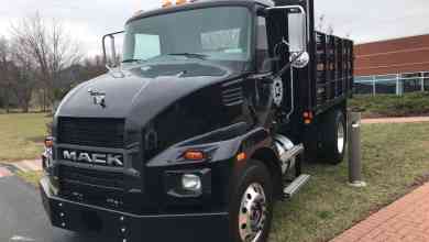 Mack medium duty truck
