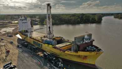 ship discharges a generator stator