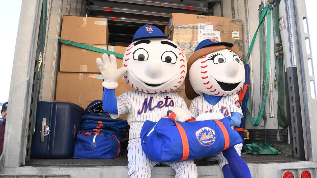 New York Met mascots on truck