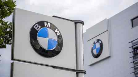 BMW Group uses blockchain to improve auto parts traceability (Photo: Shutterstock)