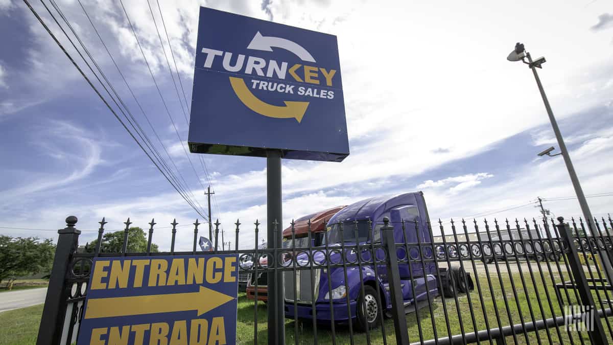 Turnkey used truck signage