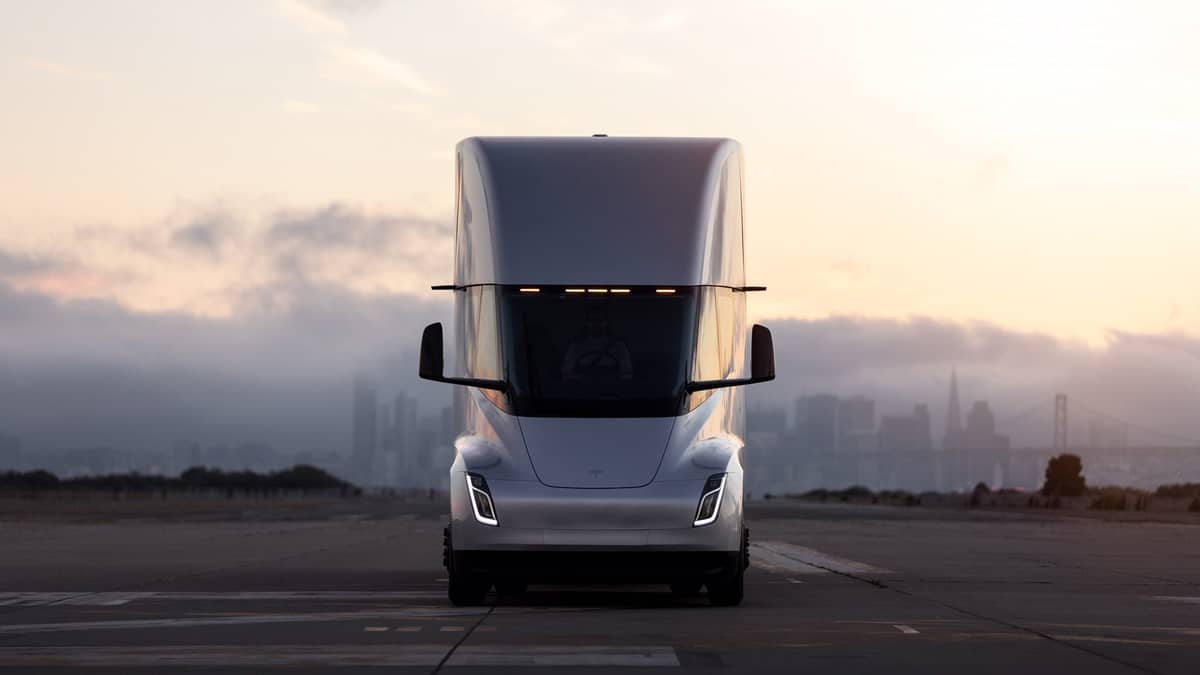 A front-facing picture of a Tesla Semi truck. Walmart Canada has ordered 130 of the trucks.