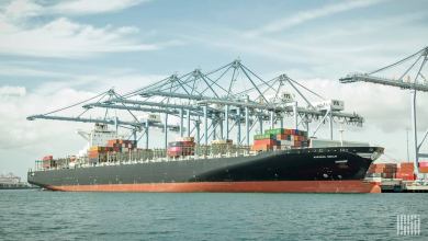 export containers port