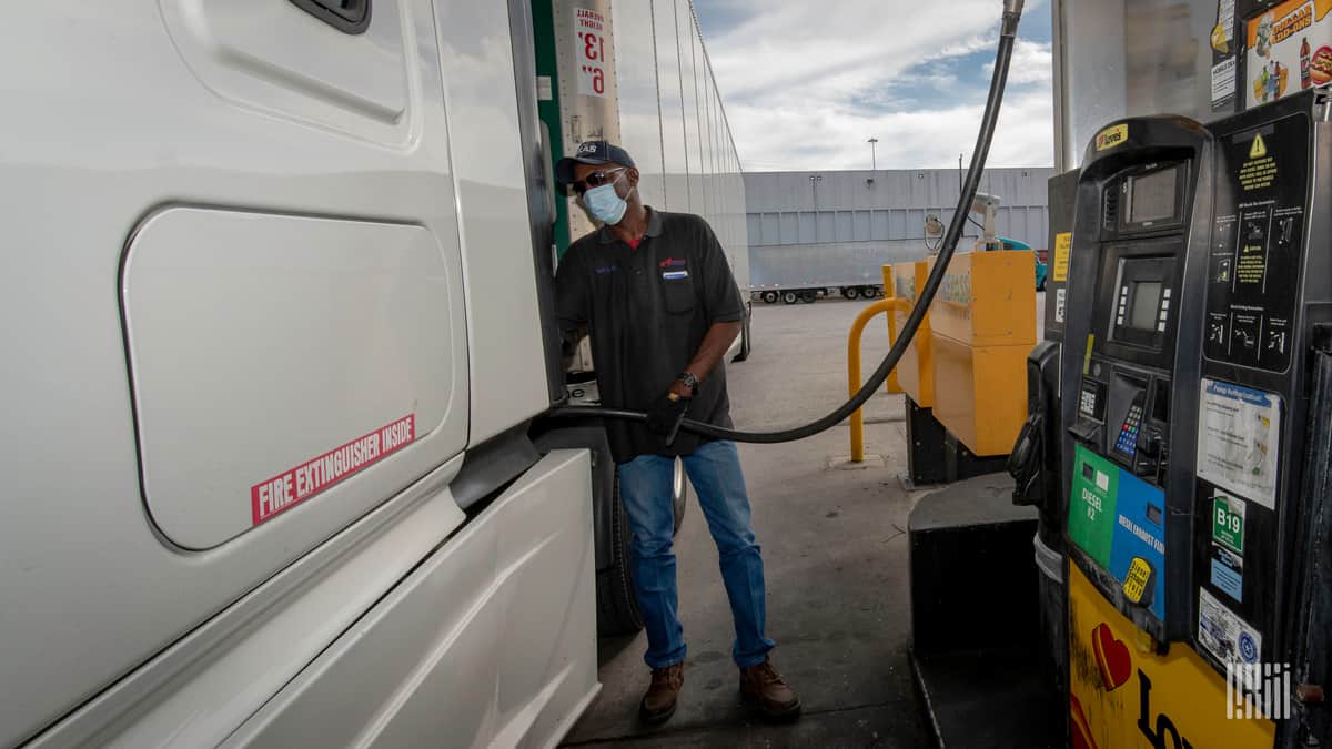 Truck jobs down seasonally in May but up on nonseasonal basis