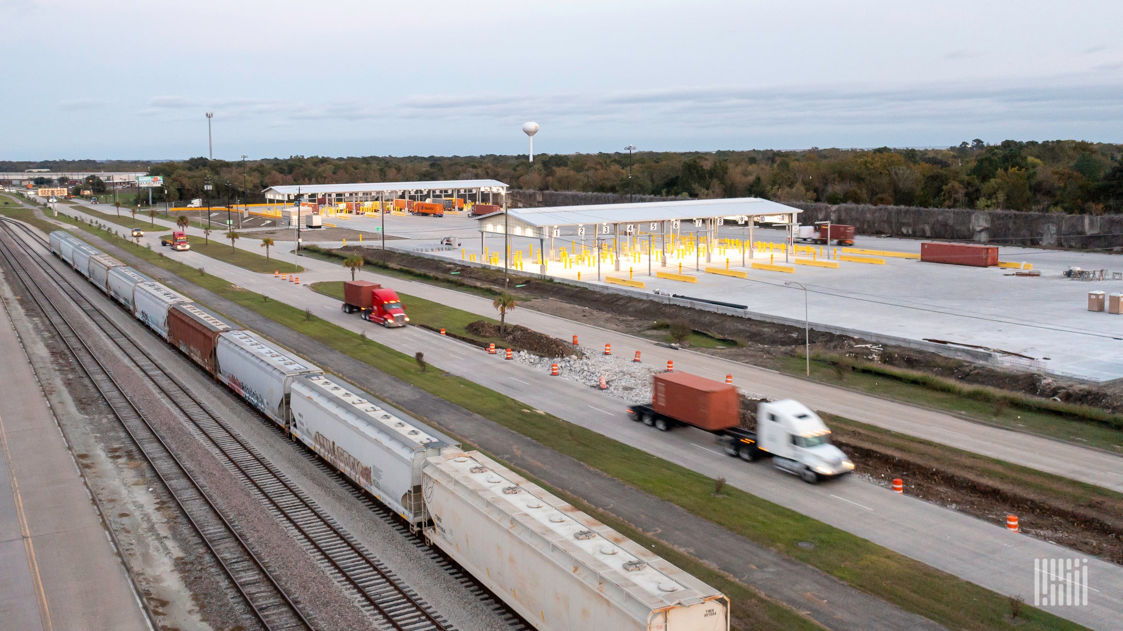 Analysis: Are trailers reaching the end of the intermodal road? - Trains