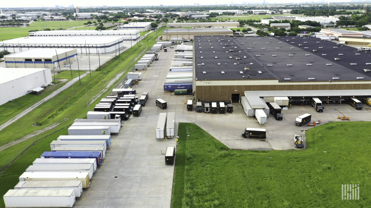 buildings help fuel skyrocketing warehouse prices in Las