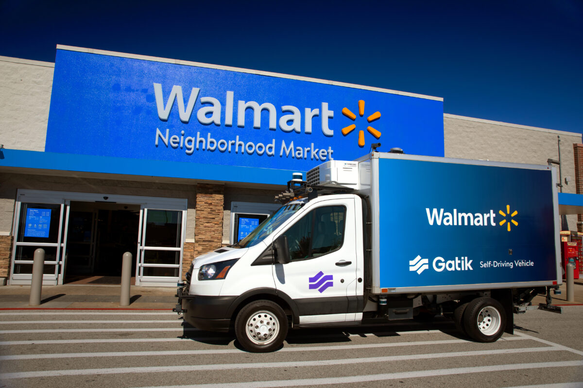 A Gatik self-driving vehicle in front of a Walmart Neighborhood Market. (Photo: Gatik)