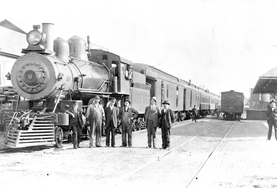An S&PS train in Astoria in 1925. (Photo: astoriacolumn.org)