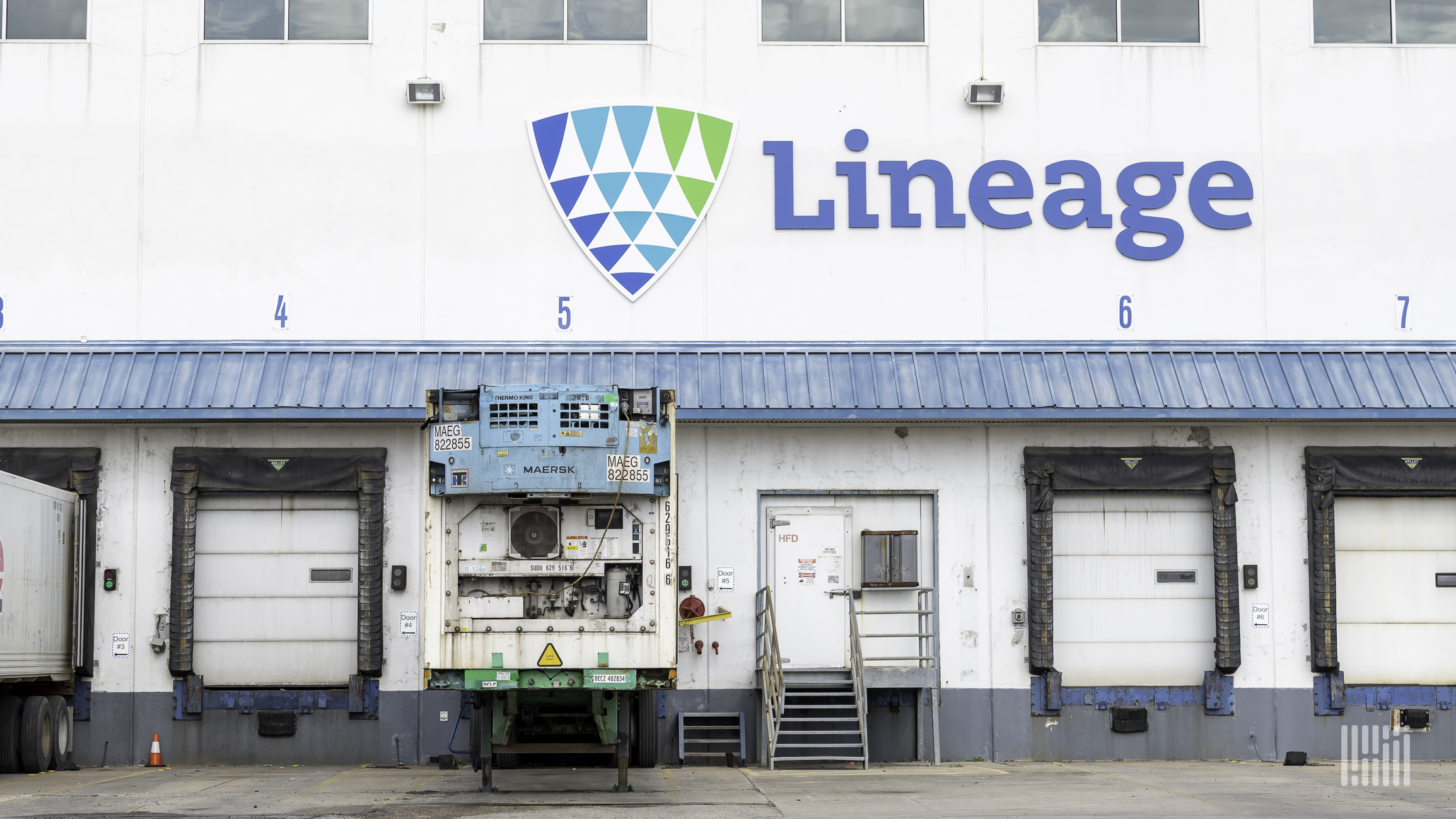 A Lineage Logistics loading dock