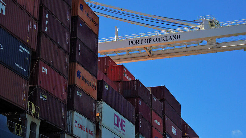 Container crane loading at Port of Oakland