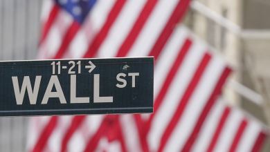 a photo of Wall Street; shipping stocks are seeing mixed fortunes