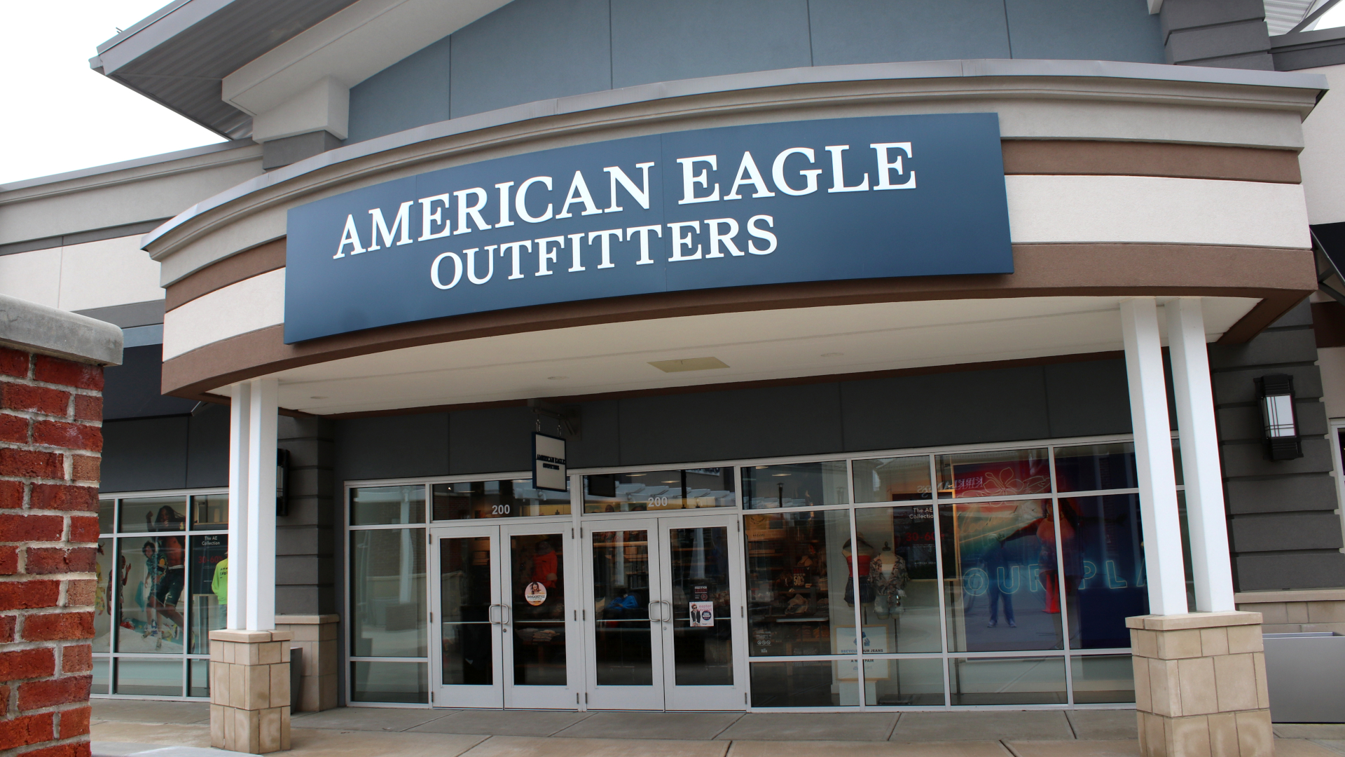 American Eagle storefront