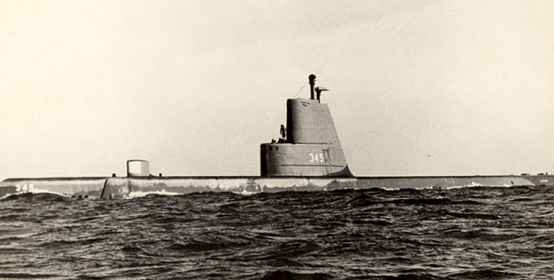 The USS Cochino on the surface in 1949. (Photo: U.S. Navy courtesy of oneternalpatrol.com)