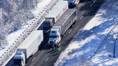 trucks snow