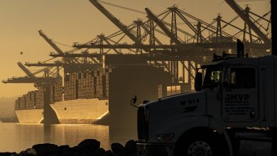 a photo of the container shipping port in Los Angeles