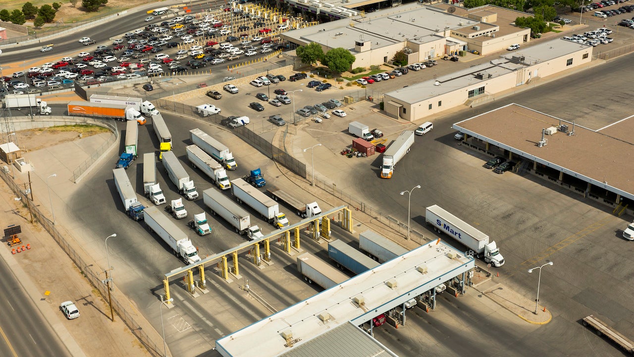 ‘Computer issues’ causing long wait times at Texas port of entry