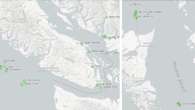 maps showing ships waiting off Canada due to strike