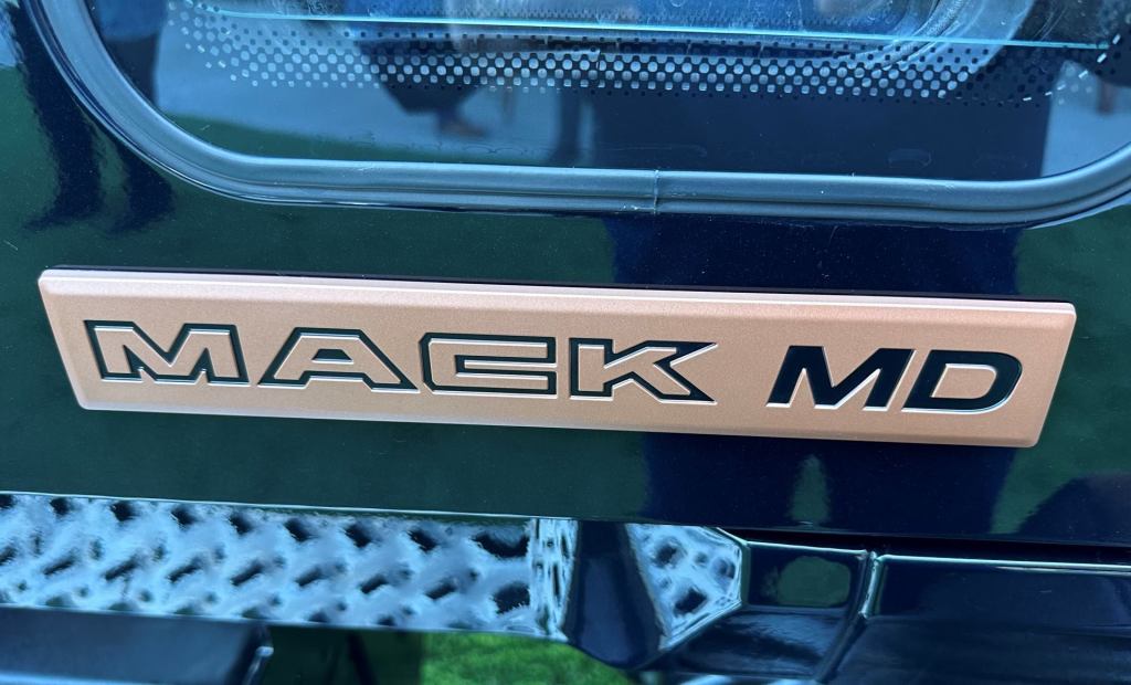 Mack MD Electric nameplate