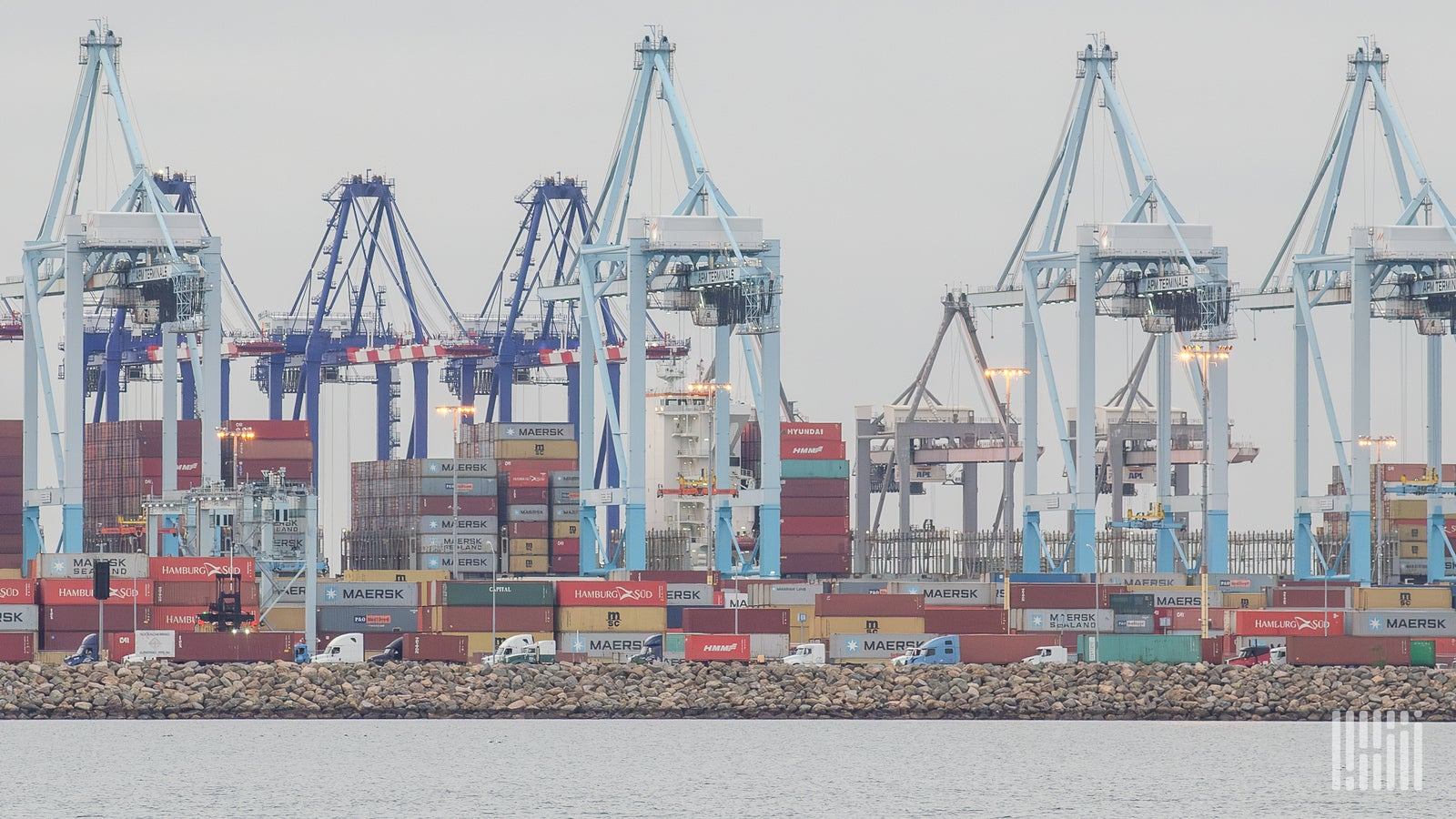 Ocean Border Box Containers say 'hold my disruptions' as ocean rates surge - FreightWaves