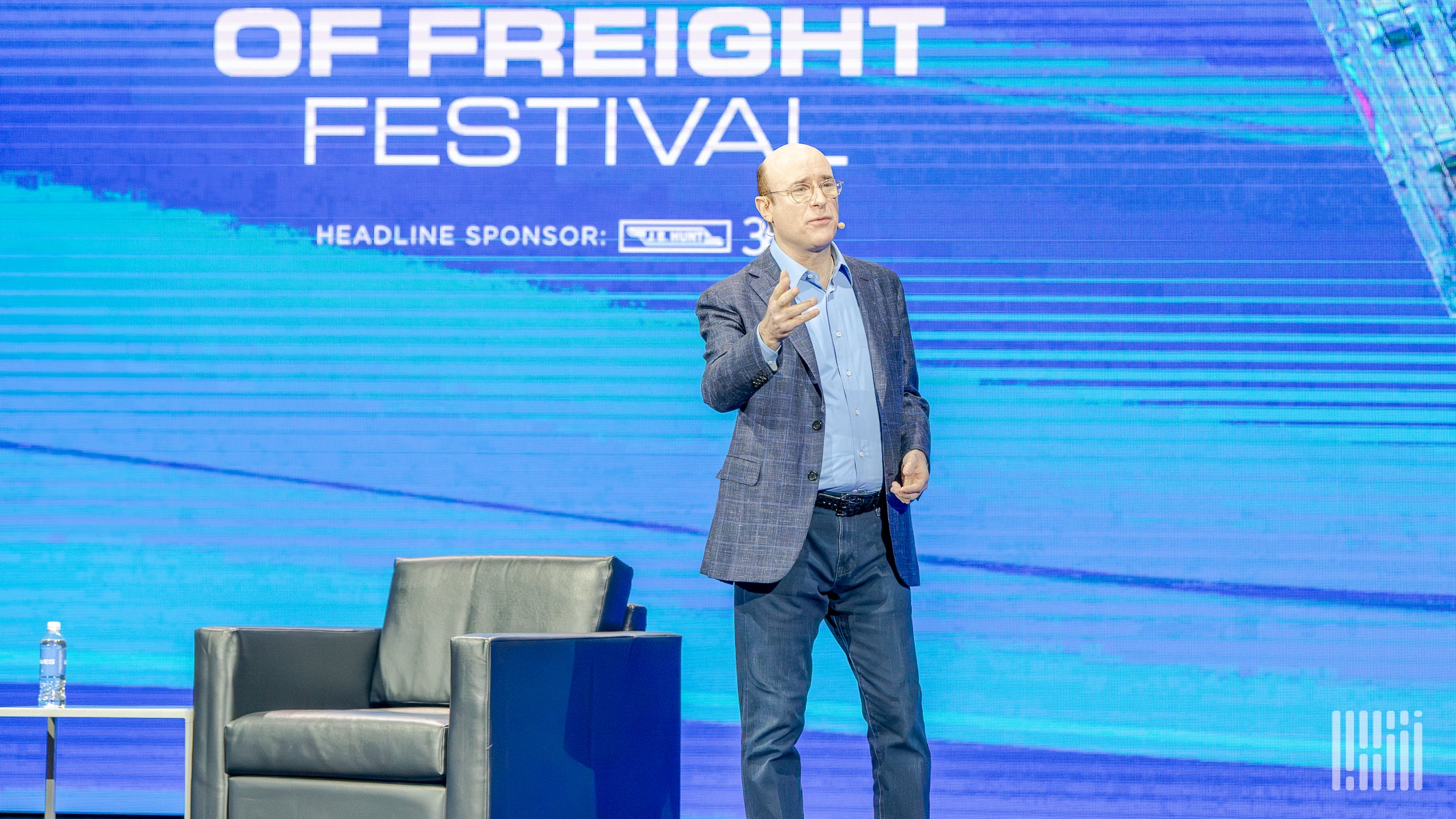 Brad Jacobsâ€™ QXO has first building products acquisition, as Beacon OKs sale