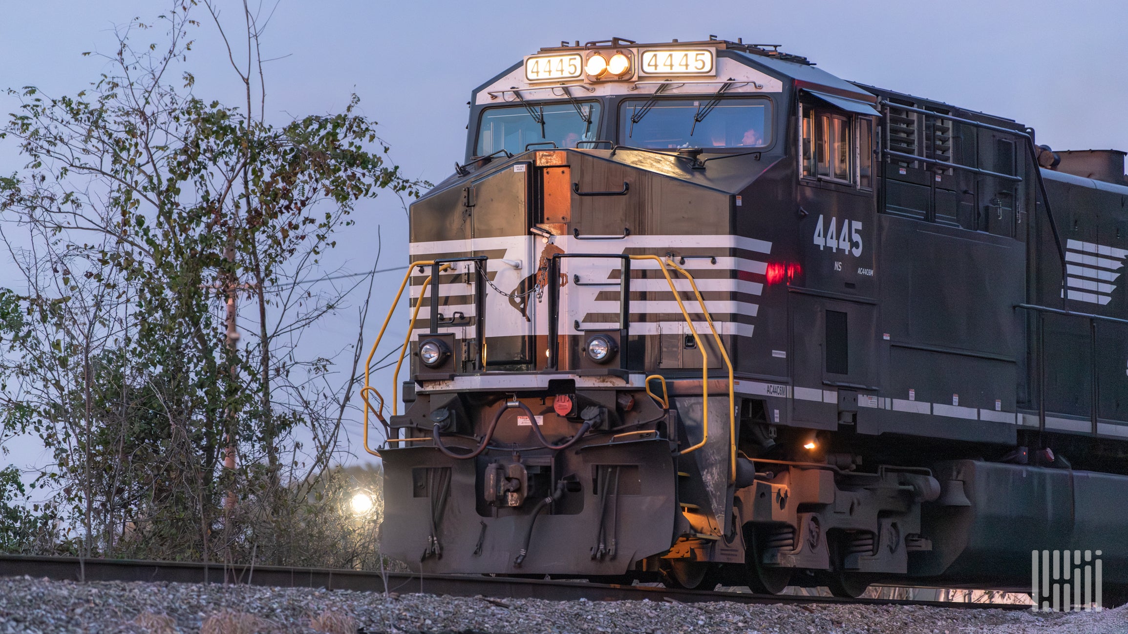 Activist investor to reap handsome return in Union Pacific - Norfolk Southern merger