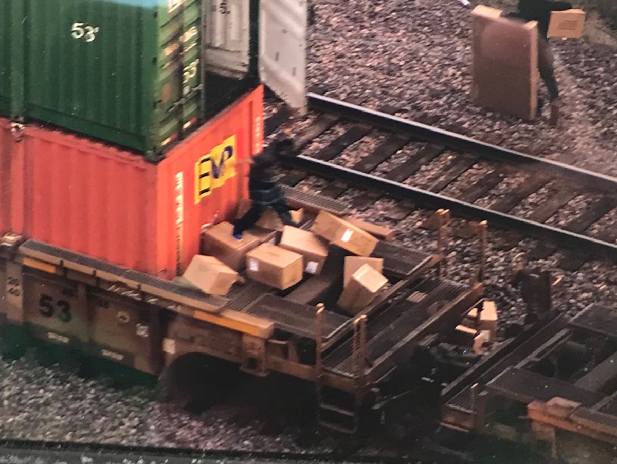 Railroads cheer crime bill passage, want DoJ to gear up supply chain theft fight