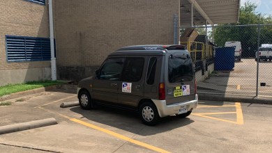 Rural mail delivery vehicle