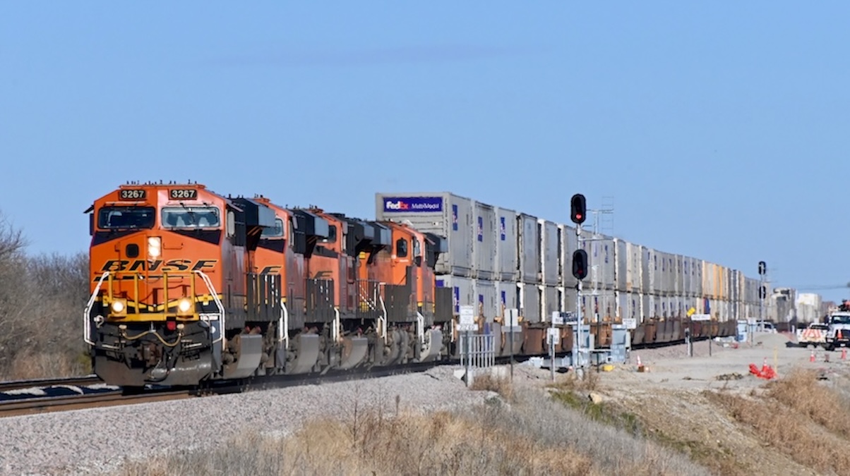 Report: Goldman Sachs advising BNSF on potential merger