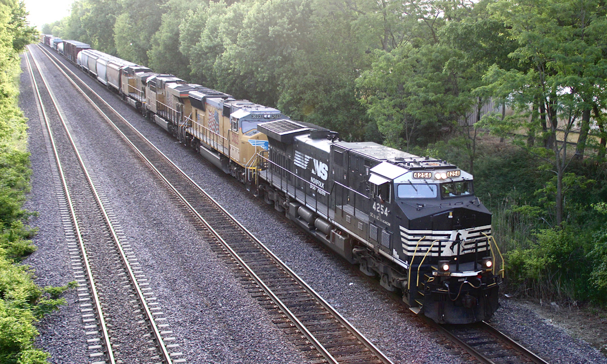 Shippers line up against railroad mergers