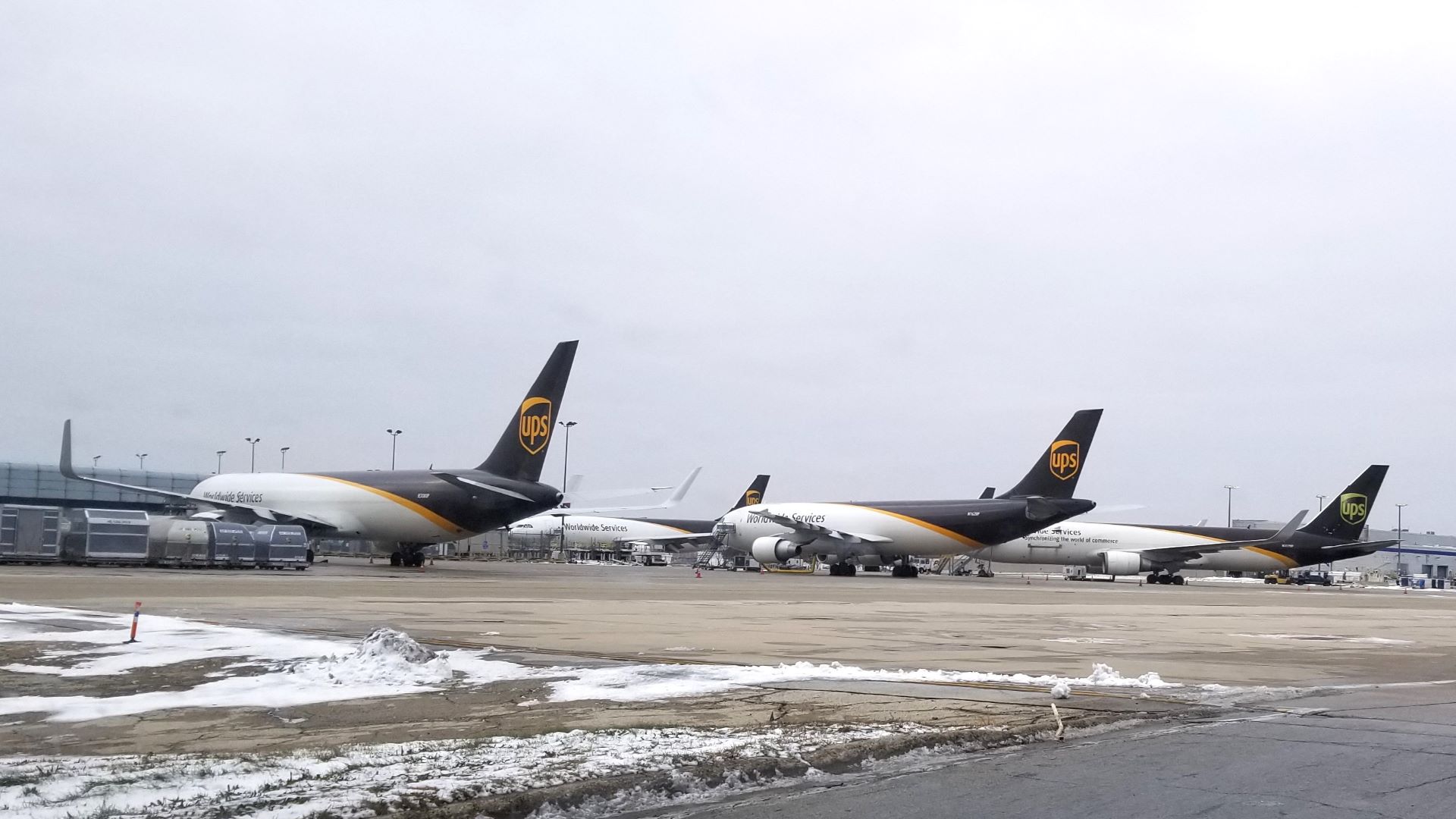 UPS pilots and company resume contract talks, enlist federal mediator