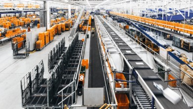 Conveyor system with pieces in a mail processing center.