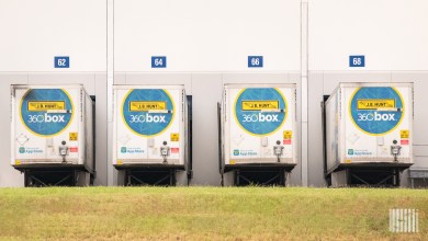 JB Hunt 360 box trailers at a warehouse