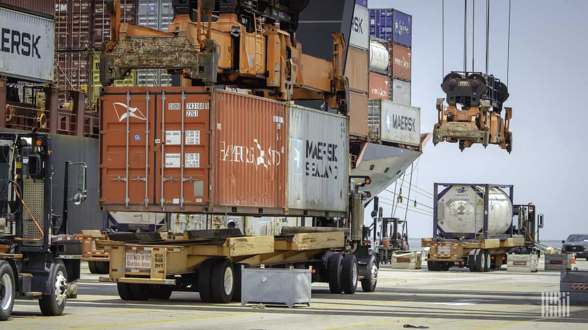 Port Houston tonnage rises 4% as officials cut reefer free time