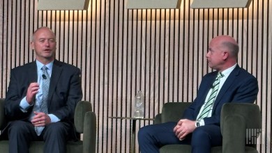 Justin Olsen (l) and Marc Blubaugh discuss Montgomery vs. Caribe at the TIA Capital Ideas Conference. (Photo: FreightWaves)