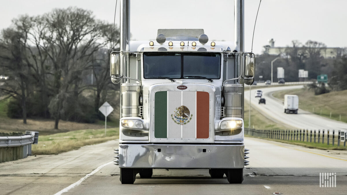 Borderlands Mexico: Thousands of Mexican truckers lose US visas over cabotage violations