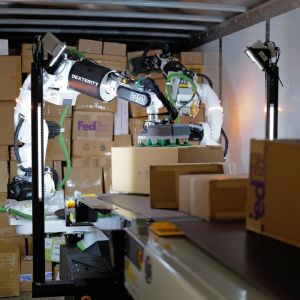 FedEx moves closer to deploying robots that can load trailers