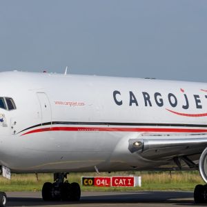 Cargojet to pass large pilot wage increase onto customers
