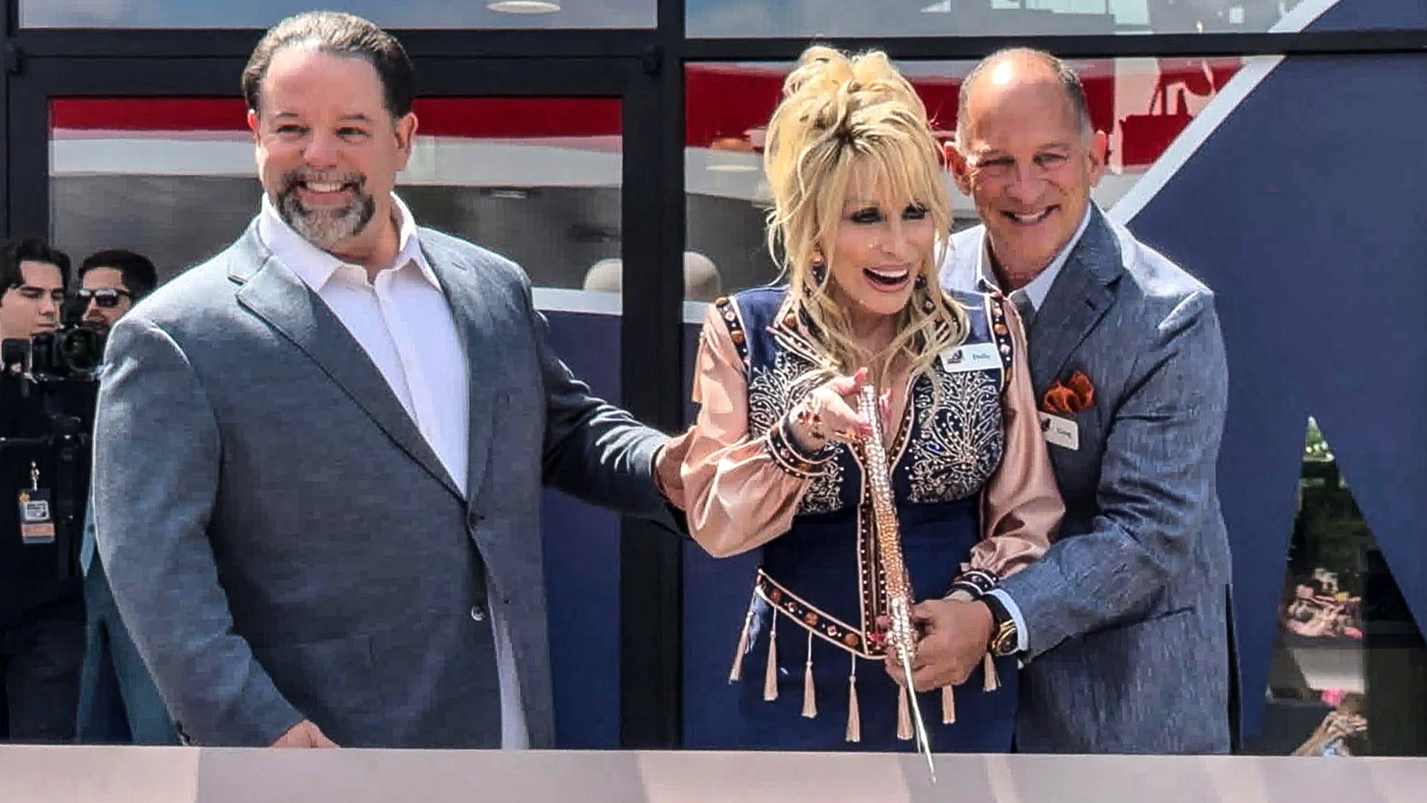 Dolly Parton dies at 80, two months after opening Tennessee truck stop