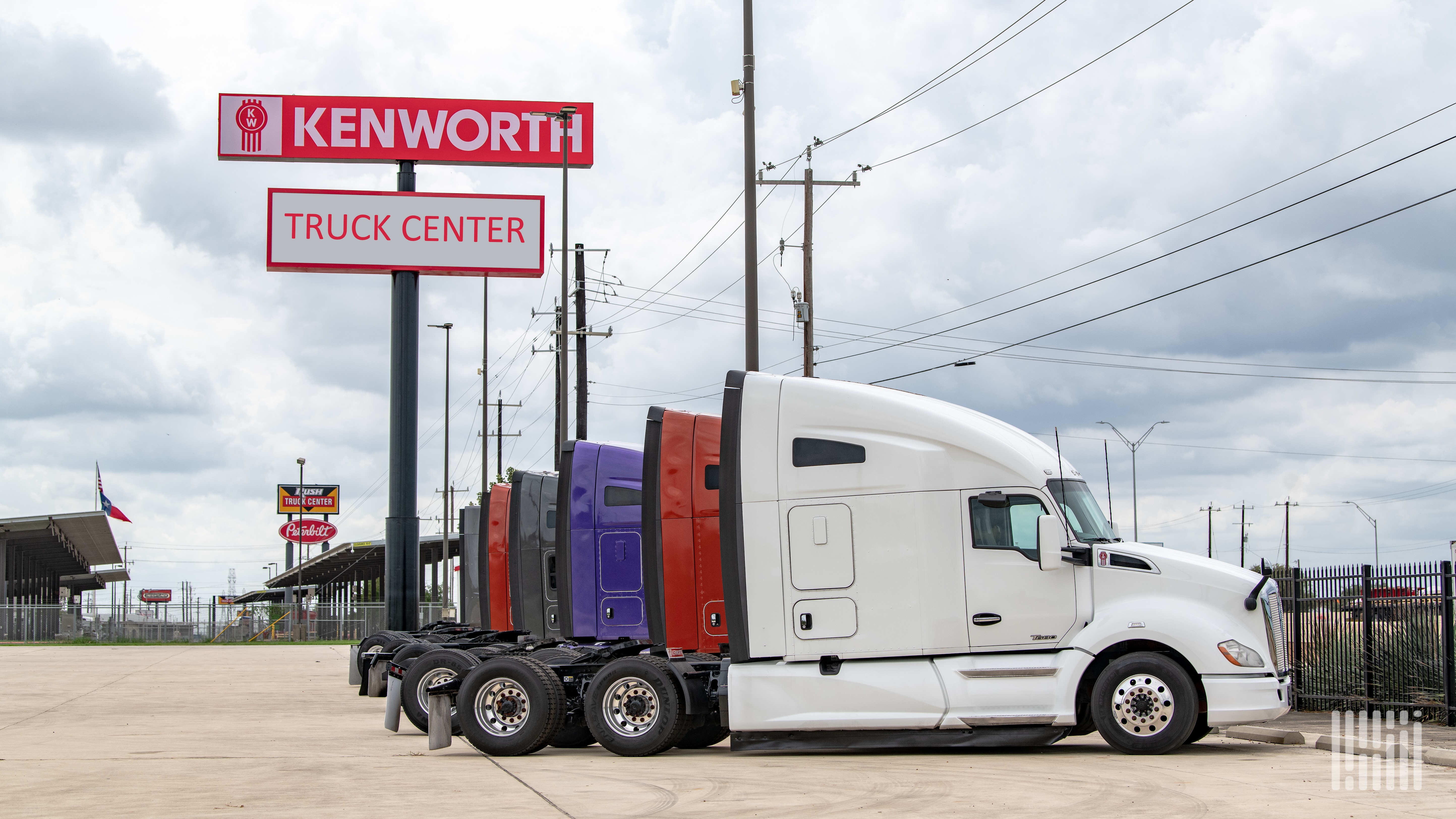 PACCAR recalls 5,919 trucks over electrical defect in power distribution center
